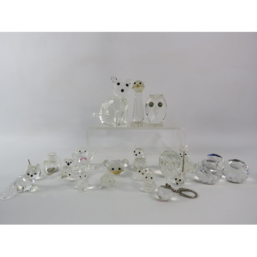 464 - Large selection of glass figurines by Swarovski, Galway etc.