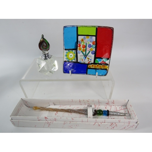 468 - Murano glass dish, scent bottle and fountain pen.