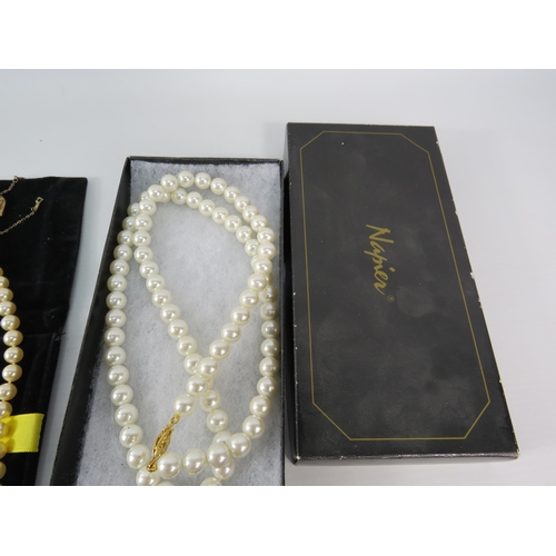 475 - Pearl necklaces by Carolina Herrera, Napier and Lotus.