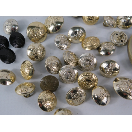 524 - Selection of Military buttons from various Regiments and a compact mirror.