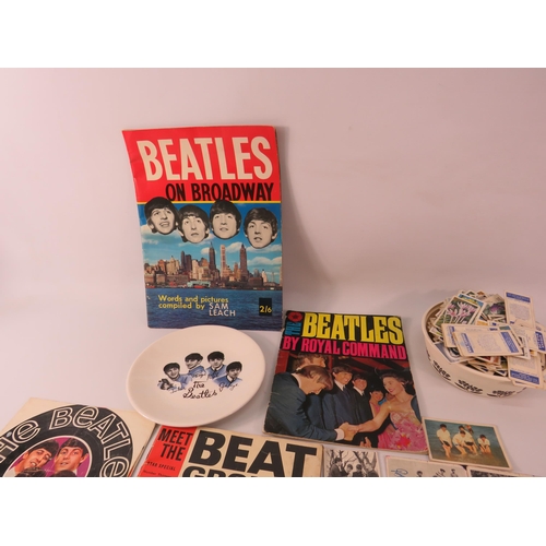 529 - Various beatles ephemera including A&bc cards plus a selection of loose teacards various sets.