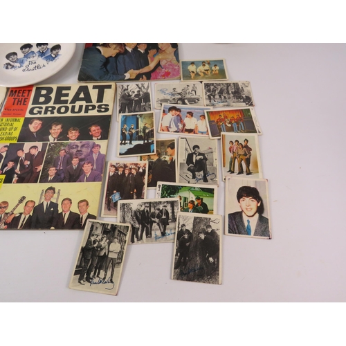 529 - Various beatles ephemera including A&bc cards plus a selection of loose teacards various sets.