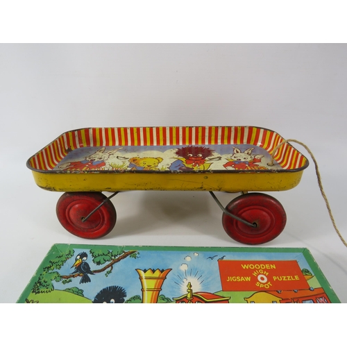 559 - Vintage Robertson jam/ Golden Shred tin pull along tray and jigsaw.