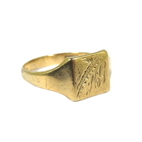 512A - 9ct Yellow Gold Signet Ring. Finger size N  2.1g. Initials are inscribed to the cartouche.  See phot... 