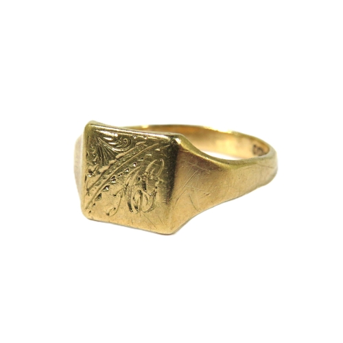 512A - 9ct Yellow Gold Signet Ring. Finger size N  2.1g. Initials are inscribed to the cartouche.  See phot... 