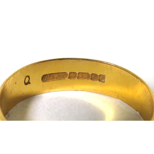 517A - 22ct Yellow Gold plain band. Finger size 'P'   4.3g