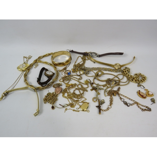 324a - Selection of Goldtone costume jewellery and watches including some rolled gold items.