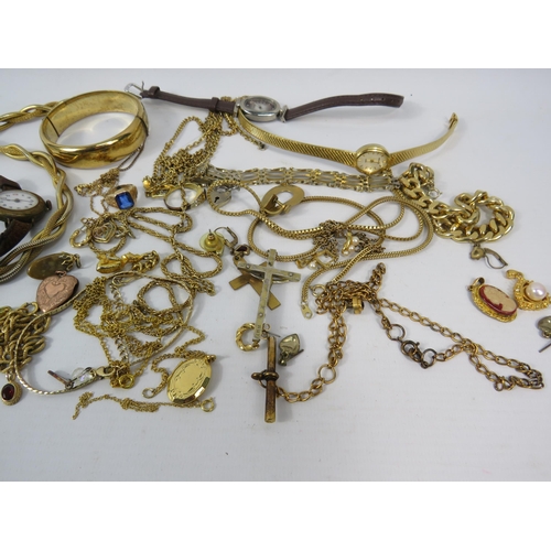 324a - Selection of Goldtone costume jewellery and watches including some rolled gold items.