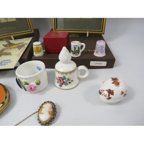 438a - Mixed lot to include Cash collectors embroided pictures, china items and a rolled gold cameo brooch.