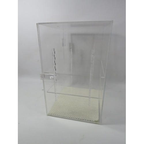 440a - Perspex display cabinet with shelves and lockable door,13 3/4