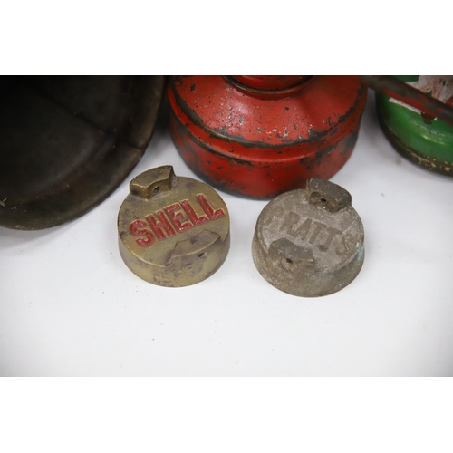 869 - THIS LOT HAS NOW BEEN WITHDRAWN BY THE VENDOR..
Good Selection of Vintage Oil cans. Blowlamps.  See ... 