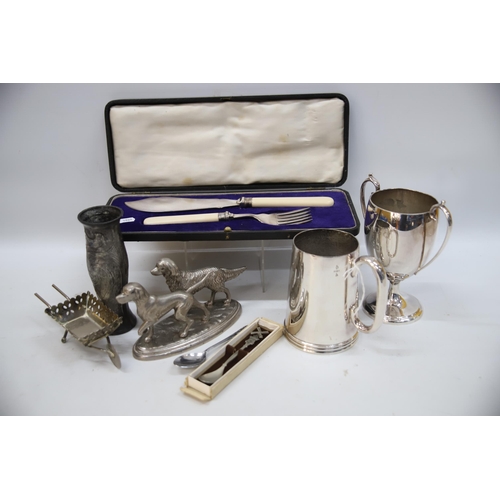 872 - Nice Selection of Silver Plated Items. See photos.