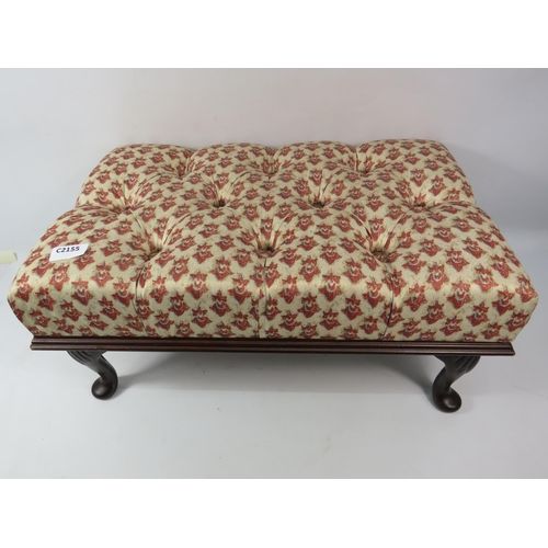 1103 - Vintage footstool with buttons to top, 21.5