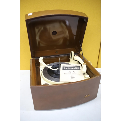 938 - THIS LOT HAS NOW BEEN WITHDRAWN BY THE VENDOR.
Vintage PYE Portable Record Player 'Monarch'  Powers ... 