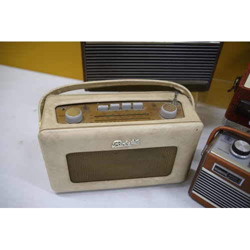 941 - THIS LOT HAS NOW BEEN WITHDRAWN BY THE VENDOR.
Four Vintage Radios, Three are made by Roberts plus o... 