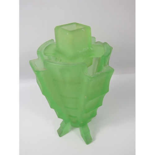 4 - Bagley Art deco green uranium glass vase with frog, 10