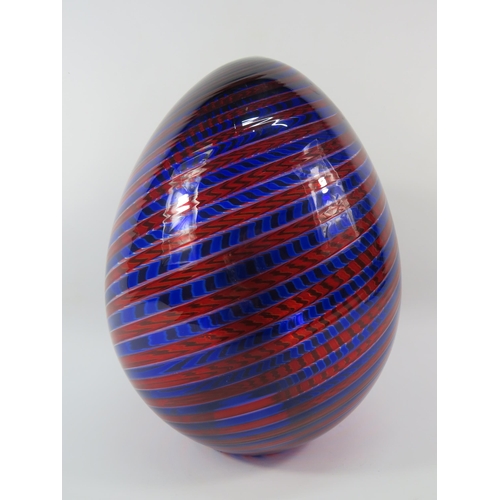 9 - Murano Venini large blue and red glass egg, approx 12.5