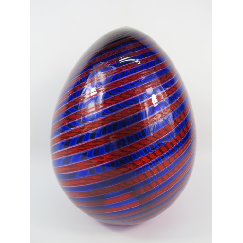 9 - Murano Venini large blue and red glass egg, approx 12.5