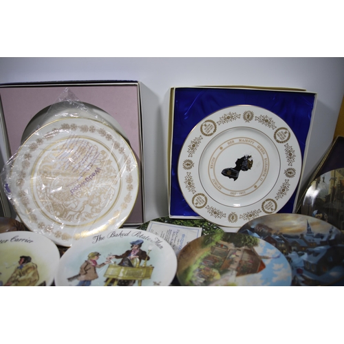 2016 - Good Assortment of Decorative plates. Some with boxes.  See photos