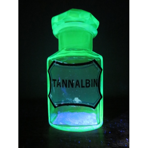 54 - Vintage Uranium glass Chemist bottle Tannalbin, 4