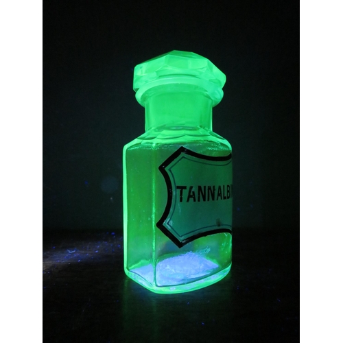 54 - Vintage Uranium glass Chemist bottle Tannalbin, 4