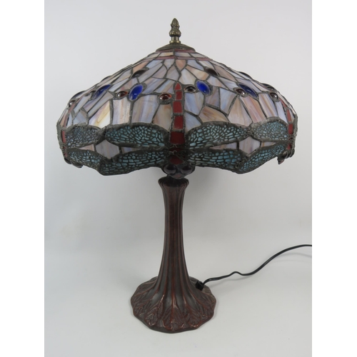 68 - Large Tiffany Style table lamp with dragonfly pattern shade, 19.5