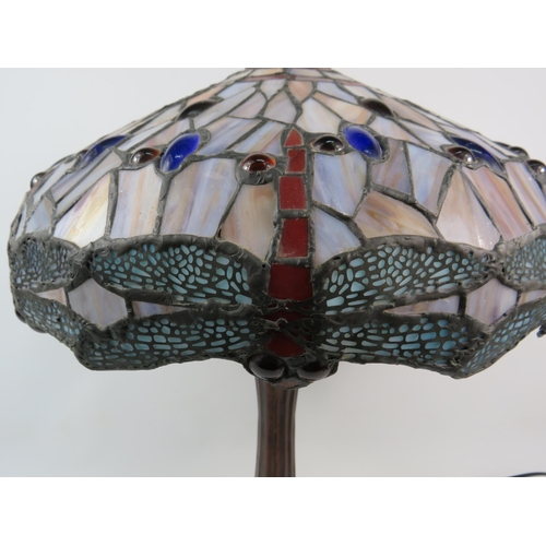 68 - Large Tiffany Style table lamp with dragonfly pattern shade, 19.5