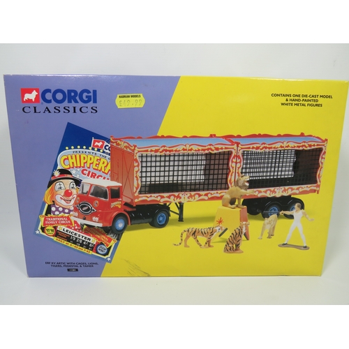 1001 - Two Corgi Classics Chipperfield's Circus Die Cast 1:50 Scale models of Scammell Highwayman with two ... 