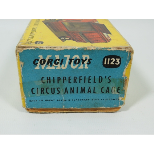 1009 - Vintage Original 1960's Corgi Die Cast model of a Chipperfield's Animal cage trailer, number 1123. C... 