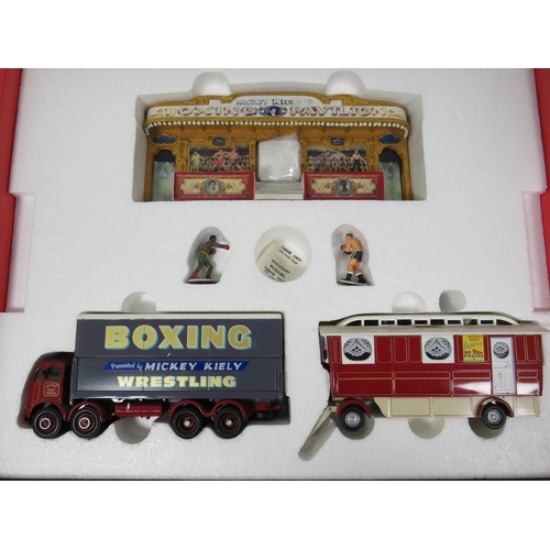 1024 - Corgi Classics Mickey Kiely Boxing set plus a Tee Dee, Big top Circus tent. Both boxed. See photos.