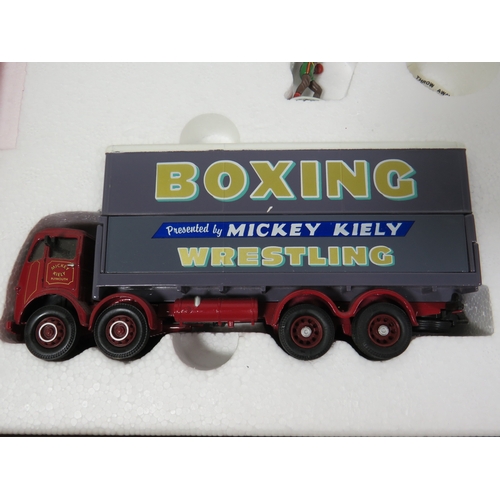 1024 - Corgi Classics Mickey Kiely Boxing set plus a Tee Dee, Big top Circus tent. Both boxed. See photos.