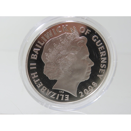 215 - 925 Silver 2008 Guernsey �5 Coin..28.21g  34mm diameter . Comes with non original display box see ph... 