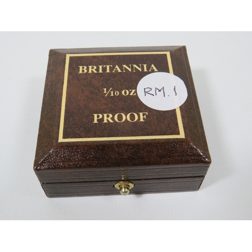 226 - Royal Mint 2005 Britannia Gold Proof �10 Coin with Original display box with coin set in a perspex h... 