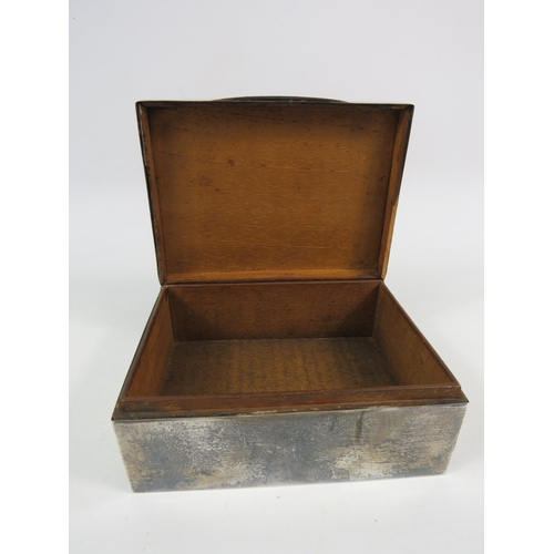 149 - Birmingham 1924 Sterling silver cigarette box with wooden lining, 4 3/4