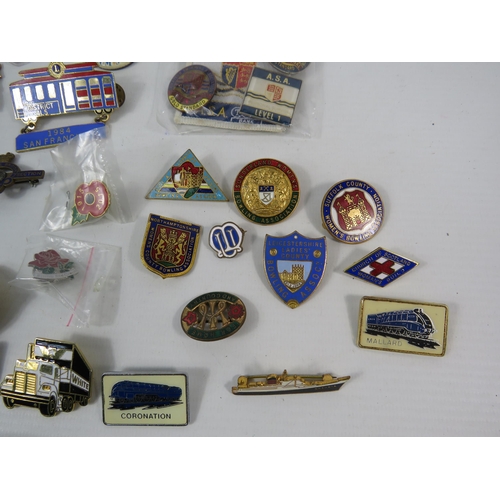 156 - Selection of various badges and buttons relating to the military, transport, bowling etc.