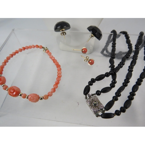 164 - Mixed jewellery lot to include a Coral bracelet with 9ct gold clasp, a pair of 9ct gold coral earrin... 