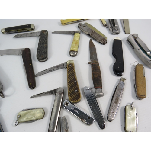 169 - Large selection of various vintage penkinves, multitool knives etc.