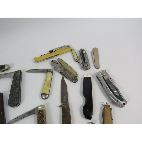 169 - Large selection of various vintage penkinves, multitool knives etc.