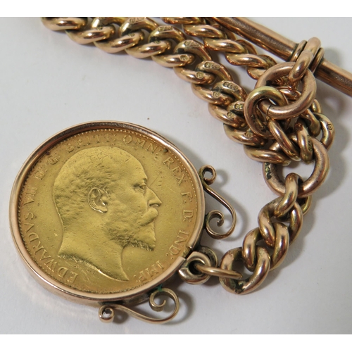 268 - Lovely Graduated Gold Watch Chain with Tee bar, Sovereign Fob with twin clasps and Tee bar. Each lin... 