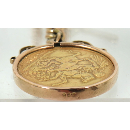 268 - Lovely Graduated Gold Watch Chain with Tee bar, Sovereign Fob with twin clasps and Tee bar. Each lin... 