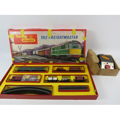 1058 - Vintage Triang 00 gauge Freightmaster electric train set and P4-5 Power controller.