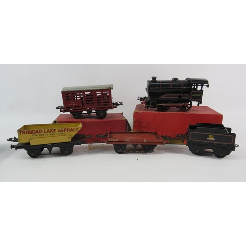 1060 - Vintage Hornby 0 Gauge No 50 Locomotive and a various wagons.