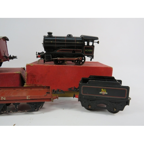 1060 - Vintage Hornby 0 Gauge No 50 Locomotive and a various wagons.