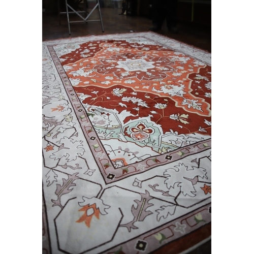 904 - Beautifully patterned room sized rug which measures approx 107 x 71 inches. In very good clean condi... 