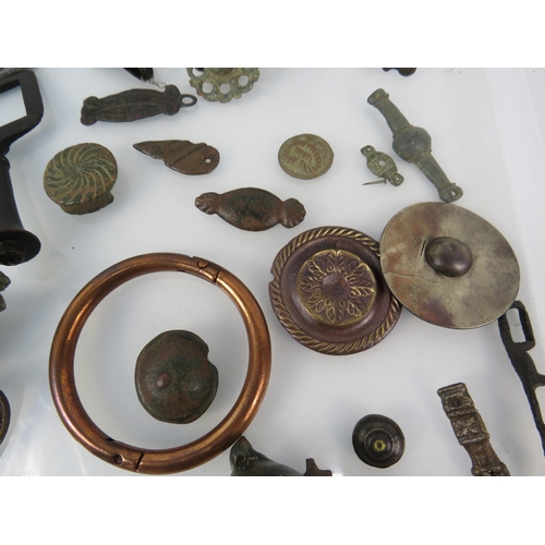 363 - Selection of antique metal dectecting finds relating to Horses, including bells and harness studs et... 