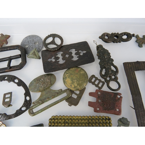 366 - Various antique metal detecting finds mainly belt buckles.