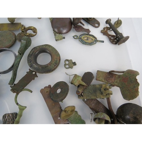 369 - Tray of various interesting metal detecting finds see pics including Jew's harps, Railway buttons et... 