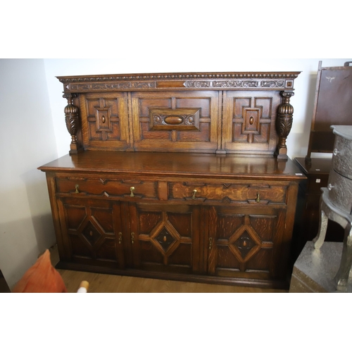 1206 - Lovely Victorian Buffet Dresser with lots of carved decorations. Made in Oak it measures approx H:58... 