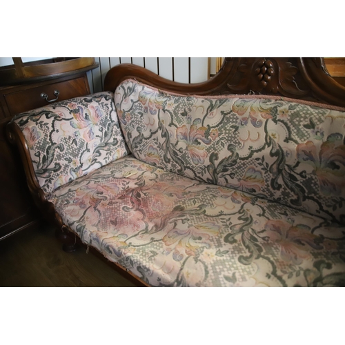 1207 - Stylish Victorian era sofa with exposed carved frame. In original condition and would benefit greatl... 