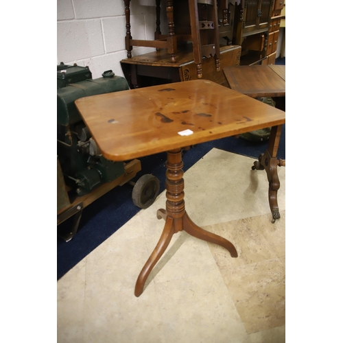 1232 - Two occasional tables, one with central pedestal, the other with drop leaves and faux drawer. See ph... 